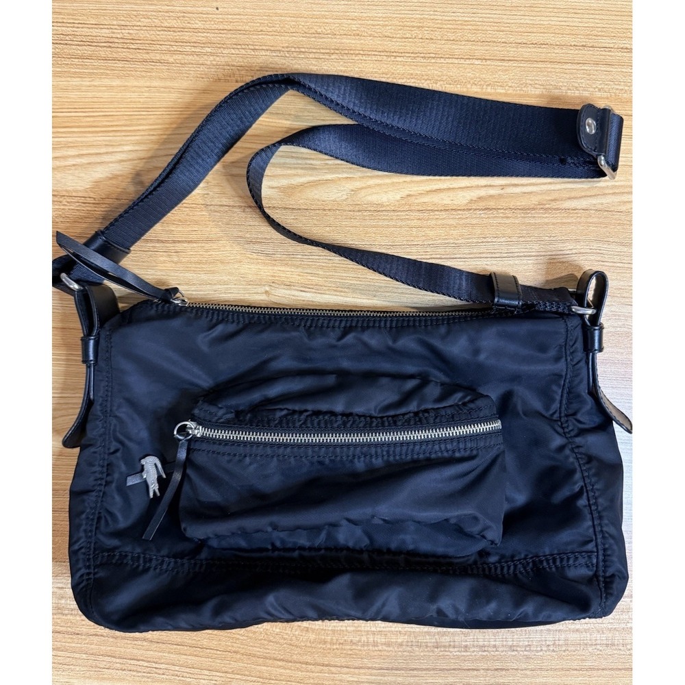 Lacoste Black Shoulder Crossbody Nylon Purse Bag 14" x 8"‎ Casual Everyday Gator